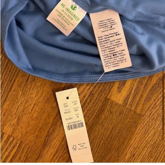 J. CREW Formknit High Neck Tank Top Sleeveless Knit Top NWT Size M - Picture 2 of 4